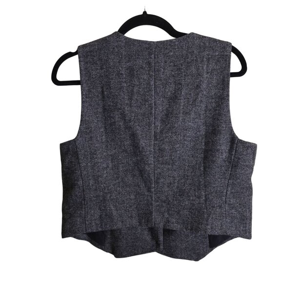 GAP Gray Herringbone Cropped Wool Blend Tweed Vest Trending Classic Size M - Picture 3 of 7